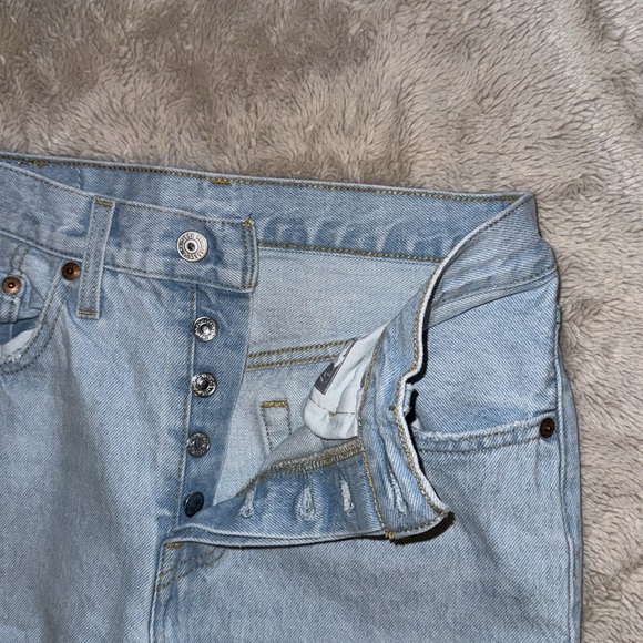 Levi’s 501 Jeans - Picture 3 of 8